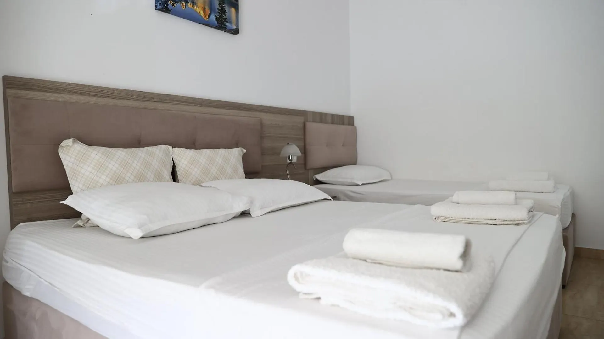 Vila Duro Golem  0*, Golem (Tirana)