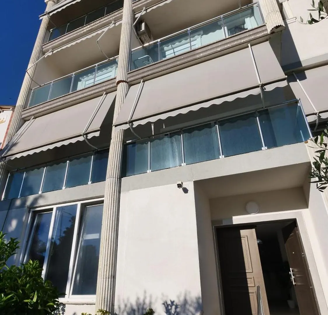 Vila Duro Голем 0*,  Албания