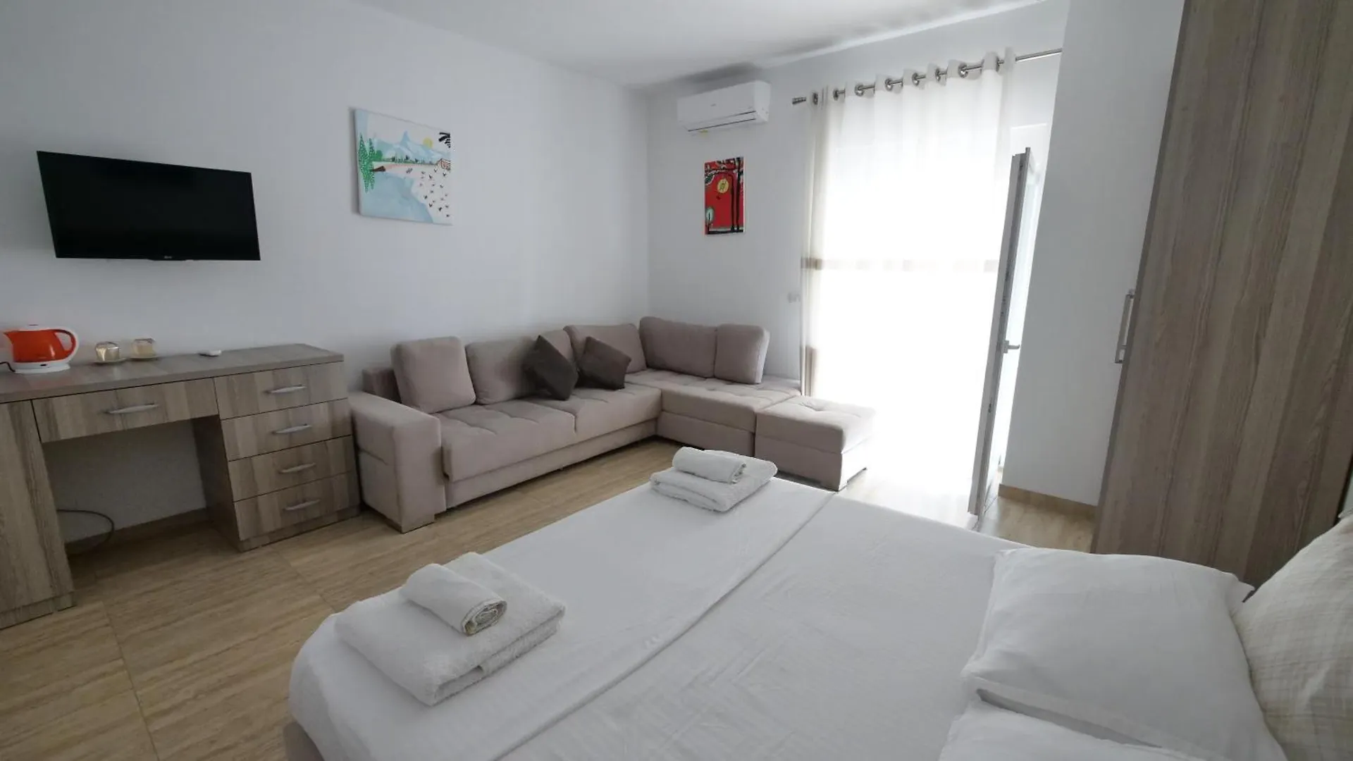 Vila Duro Golem  0*, Golem (Tirana) Albanie