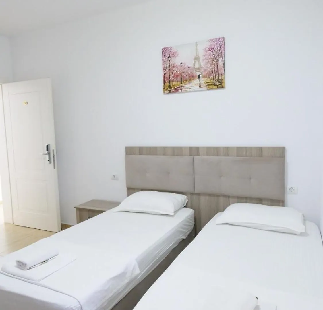 Vila Duro Golem  0*, Golem (Tirana) Albanie